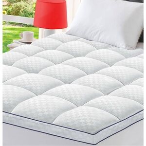 Brand new Luxurious White Quilted Mattress Topper